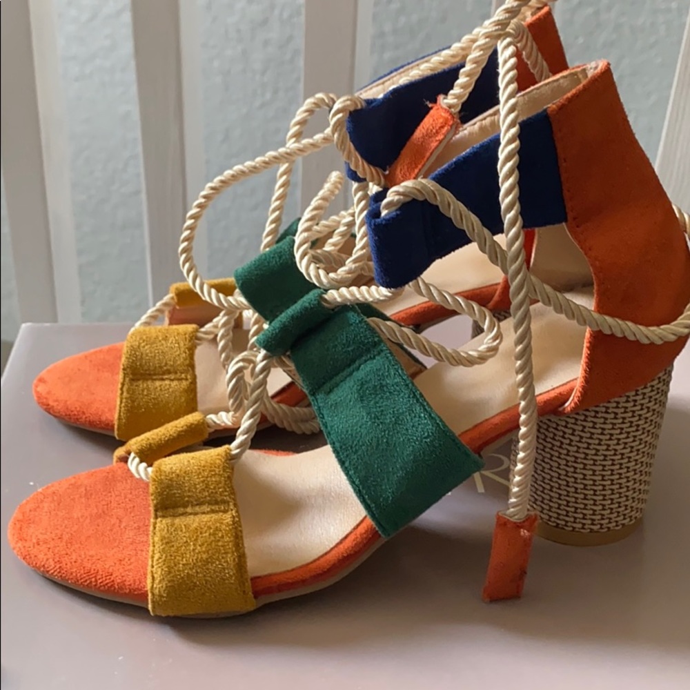 Multicolor chunky heel